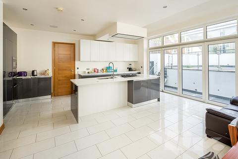 11 Alexander Avenue, London, NW10 3QT