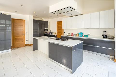 11 Alexander Avenue, London, NW10 3QT