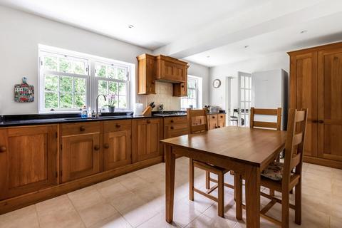 25 Selby Close, Chislehurst, BR7 5RU
