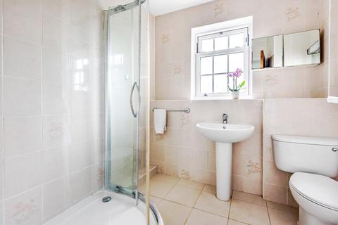 25 Selby Close, Chislehurst, BR7 5RU
