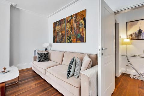 Flat 3, 10 Southend Road, Beckenham, BR3 1SD