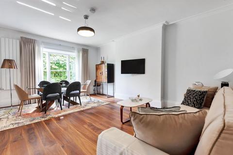 Flat 3, 10 Southend Road, Beckenham, BR3 1SD