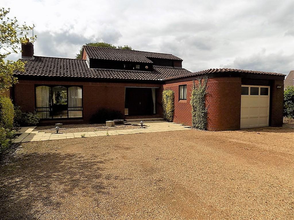 Elwyn Road, March 3 bed chalet £1,400 pcm (£323 pw)