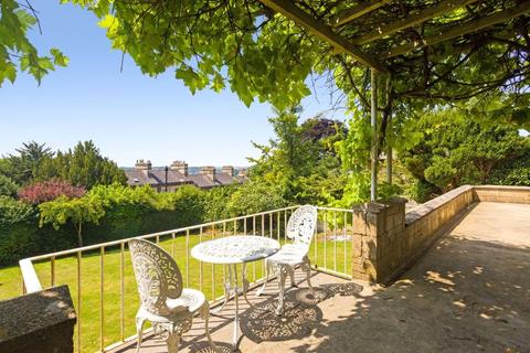 Wayside North Road, Bath, BA2 6HB