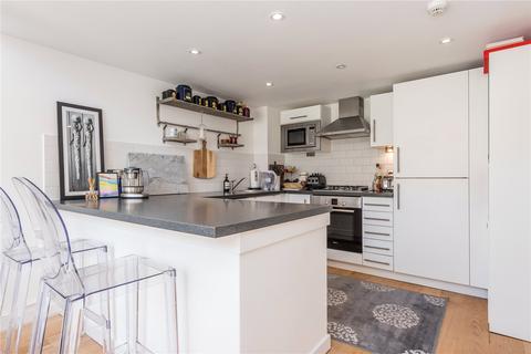3 bedroom terraced house to rent - Dickens Mews, 13-16 Britton Street, Clerkenwell, London, EC1M