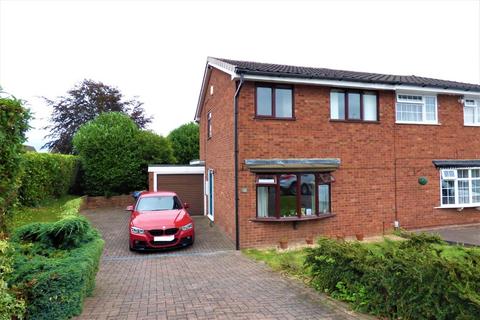 32 Giles Road, Lichfield, WS13 7JU