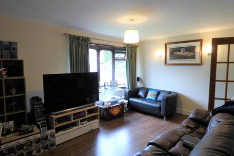 32 Giles Road, Lichfield, WS13 7JU