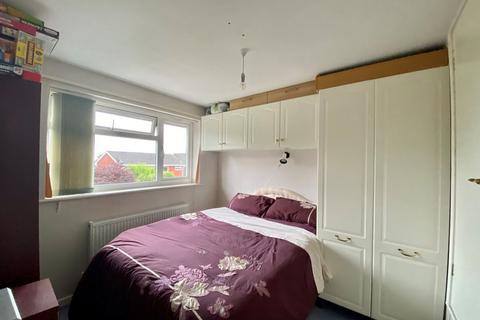 32 Giles Road, Lichfield, WS13 7JU