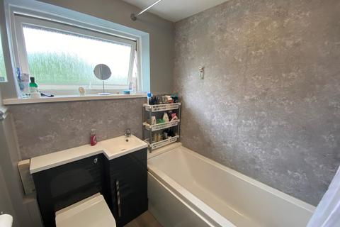 32 Giles Road, Lichfield, WS13 7JU