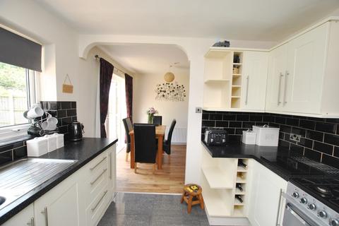 66 Fieldhouse Drive, Muxton, Telford, TF2 8JJ