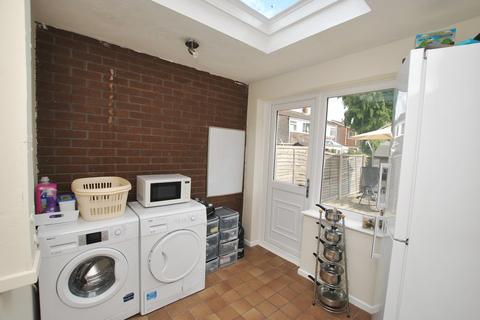 66 Fieldhouse Drive, Muxton, Telford, TF2 8JJ