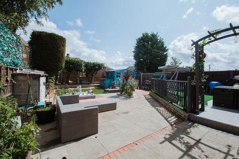 5 Branch Road, Benfleet, SS7 2AX