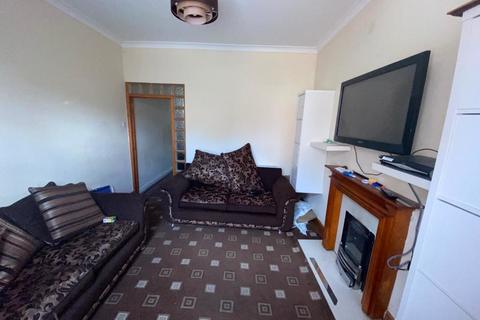 72 Lansdowne Road, Manchester, M8 5SH