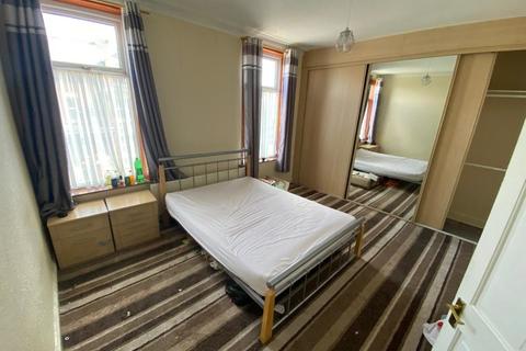72 Lansdowne Road, Manchester, M8 5SH