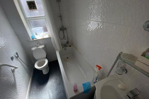 72 Lansdowne Road, Manchester, M8 5SH