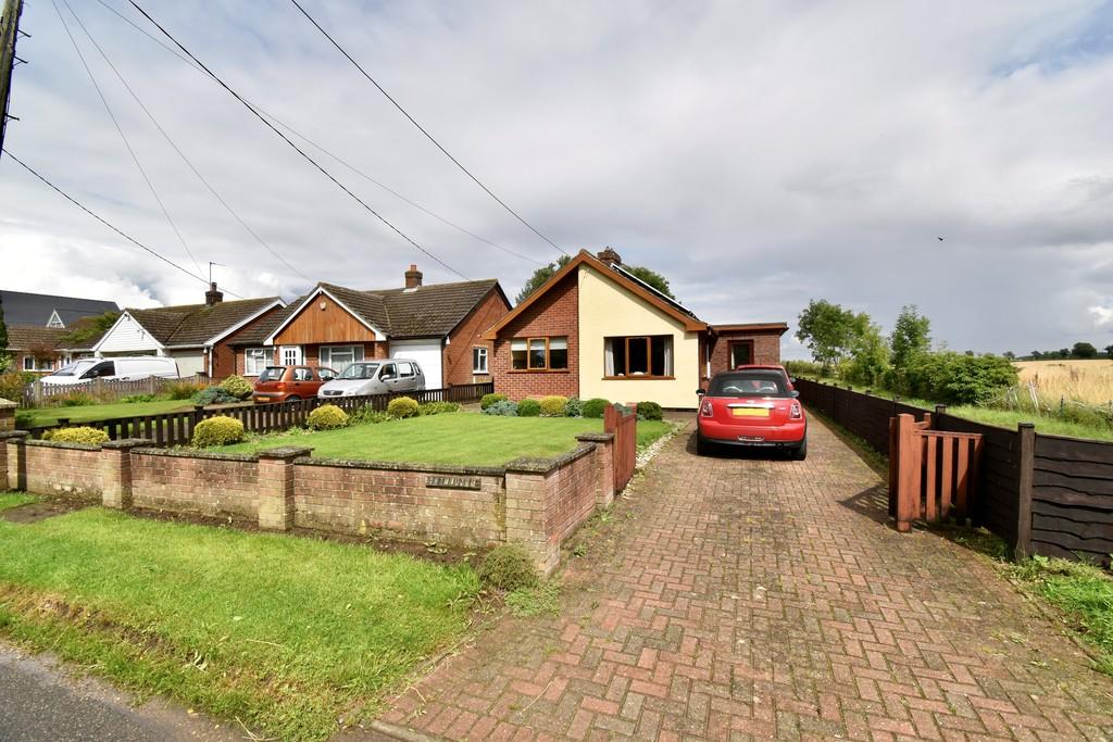 Barlings Lane, Langworth, Lincoln 3 bed detached bungalow £225,000