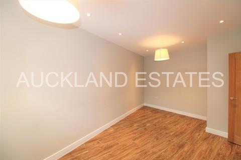 4 bedroom end of terrace house to rent, Green Close, Hatfield AL9