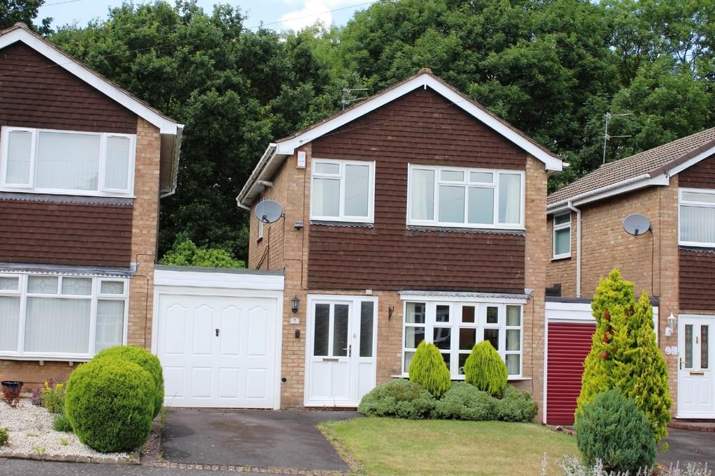Denham Gardens, Castlecroft 3 bed link detached house £235,000