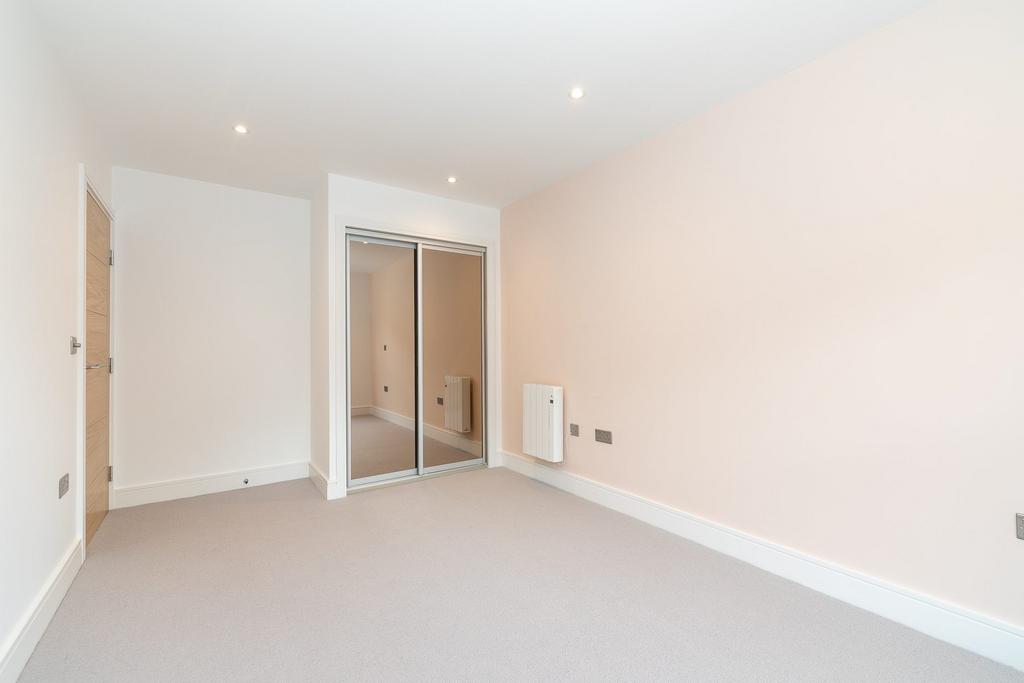 Apartment in Leeds - View 5