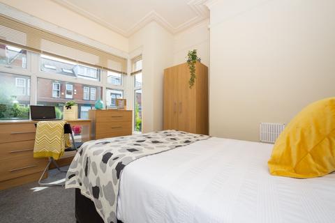 1 bedroom in a house share to rent, 43 Headingley Avenue, Headingley, Headingley, Leeds, LS6 3ER