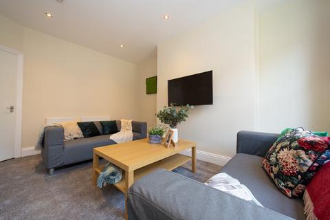 1 bedroom in a house share to rent, 43 Headingley Avenue, Headingley, Headingley, Leeds, LS6 3ER