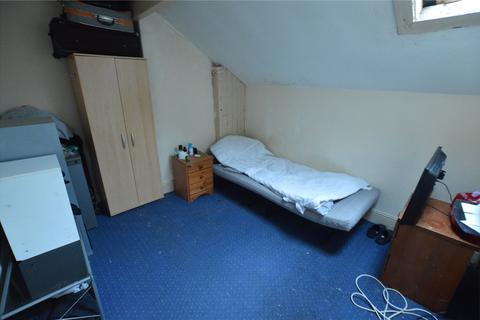 17 Sunbeam Terrace, Leeds, LS11 6EW