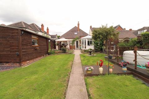 58 Commonside, Brownhills, Walsall, WS8 7AX