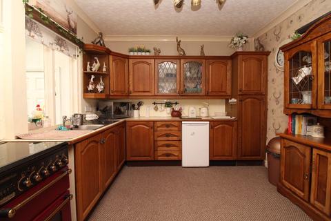 58 Commonside, Brownhills, Walsall, WS8 7AX