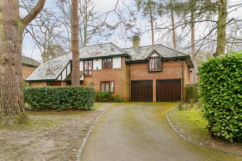 5 bedroom detached house to rent, Burleigh Road, Ascot, Berkshire