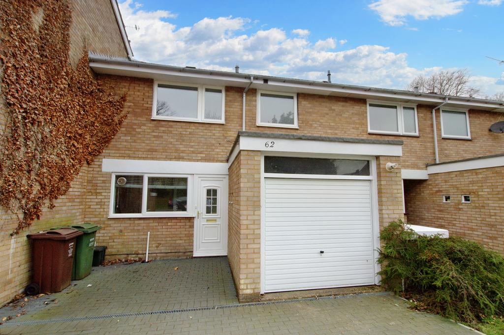 Beaumont Avenue, St Albans, AL1 3 bed terraced house £1,750 pcm (£404 pw)