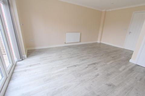 2 bedroom terraced house to rent, Castle View Close, Wednesbury