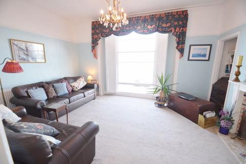 2 bedroom apartment for sale, TWO BEDROOM, FIRST FLOOR, APARTMENT WITH NO ONWARD CHAIN & PANORAMIC VIEWS OF WEYMOUTH BAY