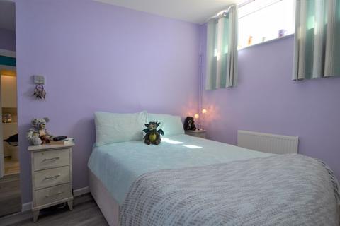 80 Croft Road, Portland, DT5 2EP