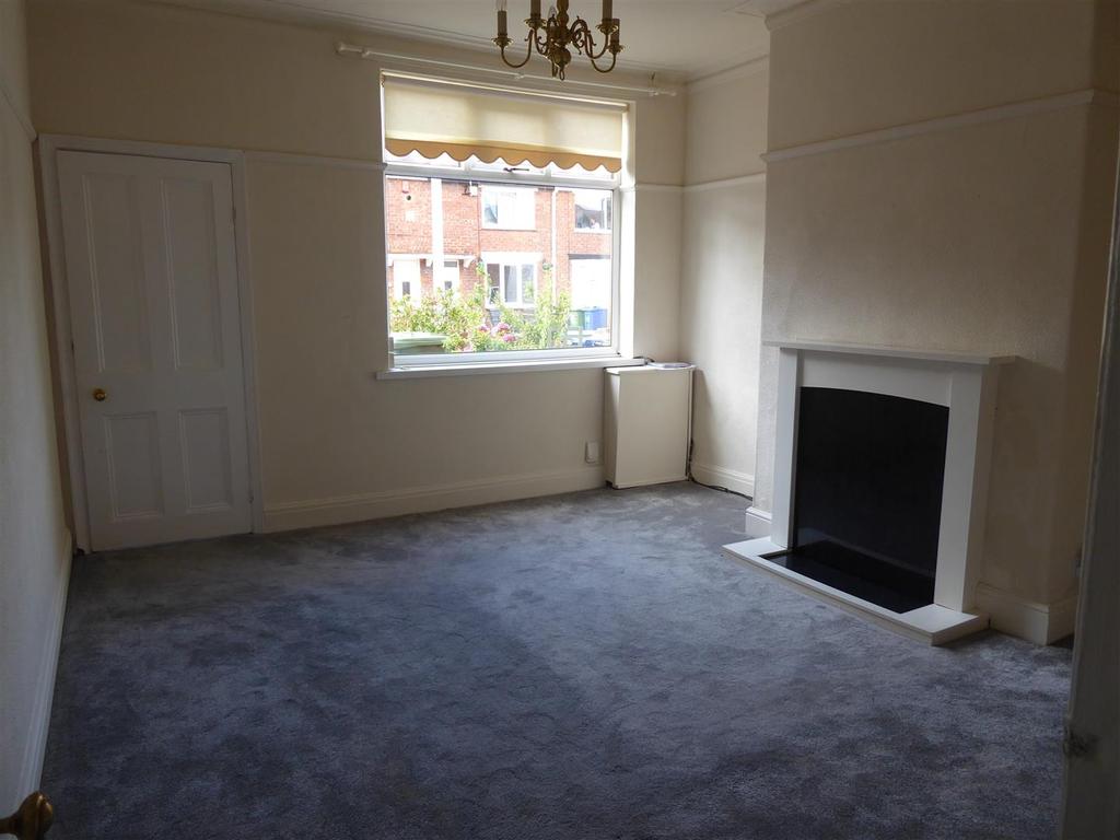 Fairview Avenue, Cleethorpes 2 bed terraced house £525 pcm (£121 pw)