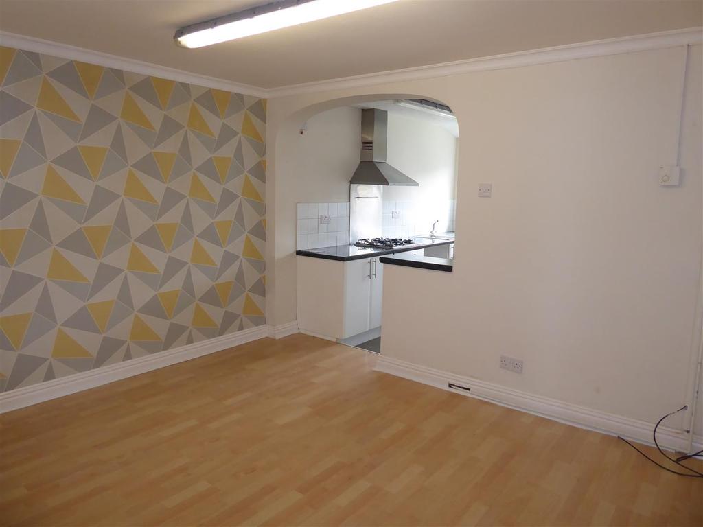 Fairview Avenue, Cleethorpes 2 bed terraced house £525 pcm (£121 pw)