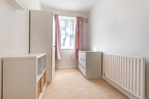 126 Speer Road, Thames Ditton, KT7 0PP