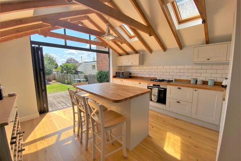 4 bedroom detached house for sale - Victoria Road, Stamford