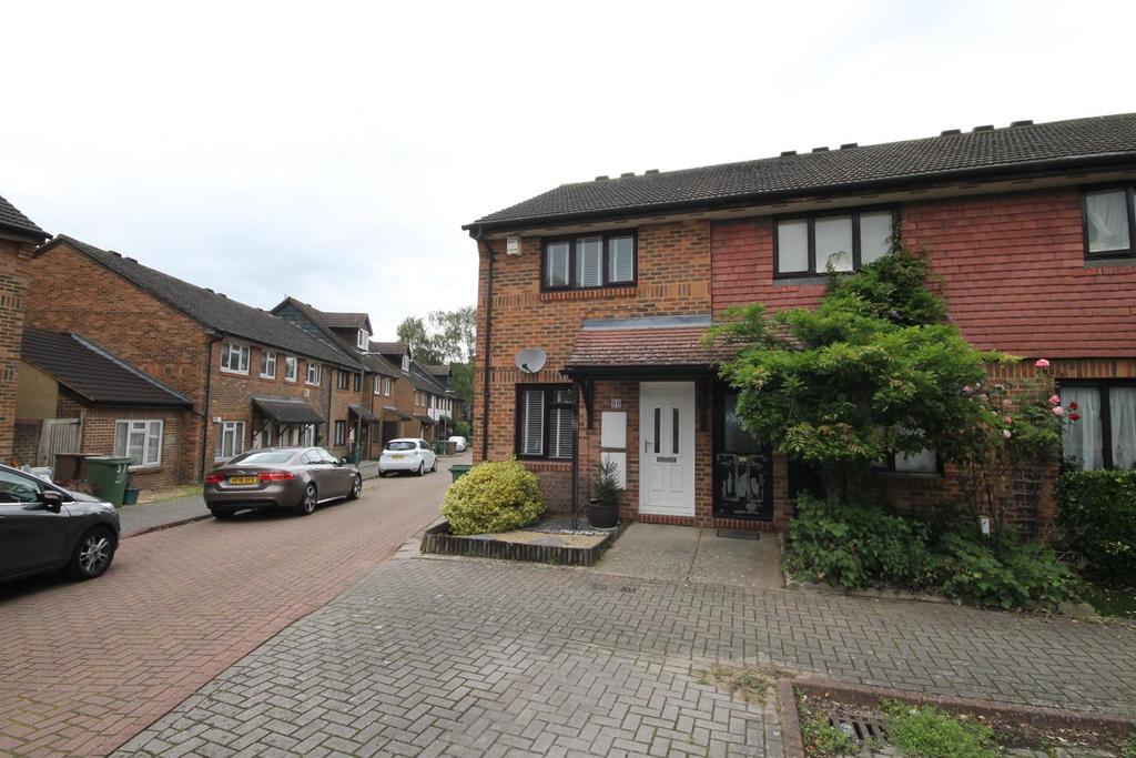 99 Vellum Drive, CARSHALTON 2 bed detached house £425,000
