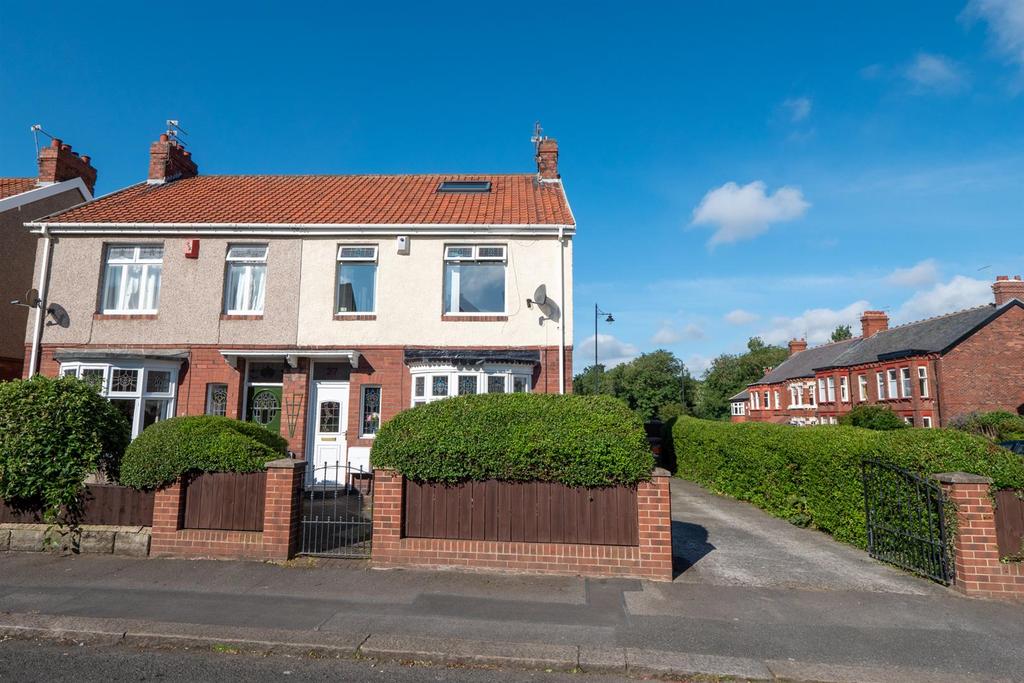 Featherstone Street, Roker, Sunderland 3 bed semidetached house £275,000