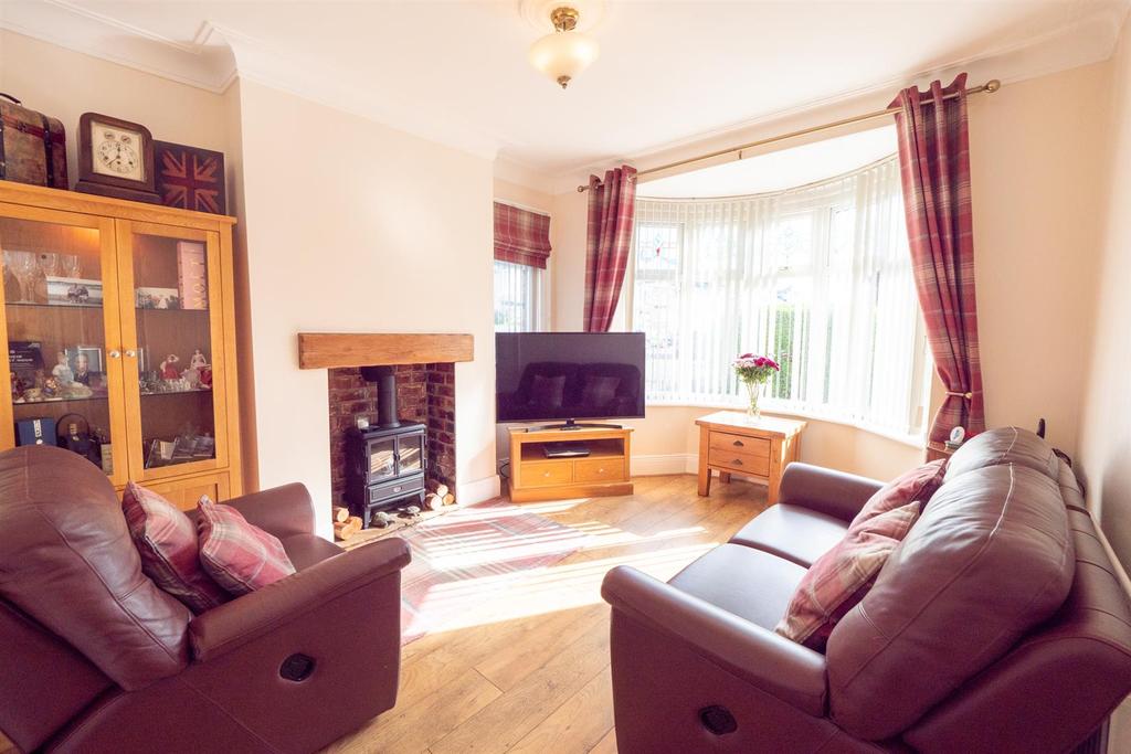 Featherstone Street, Roker, Sunderland 3 bed semidetached house £275,000