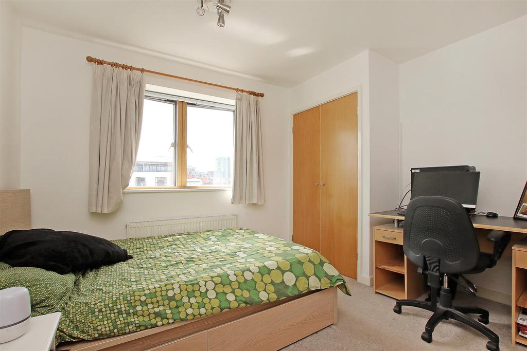 7.Bed1 2.JPG