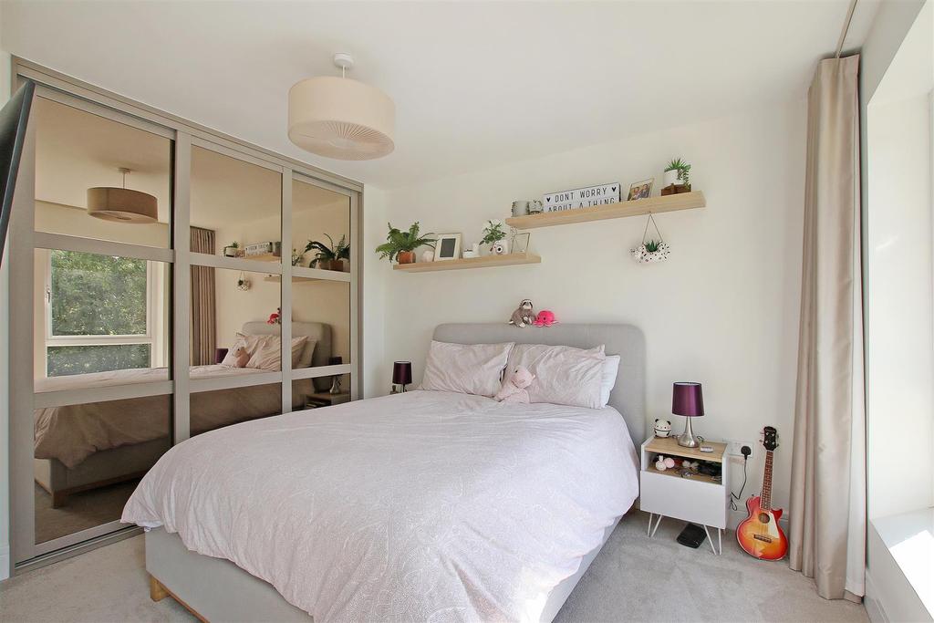 17.Bed2.JPG