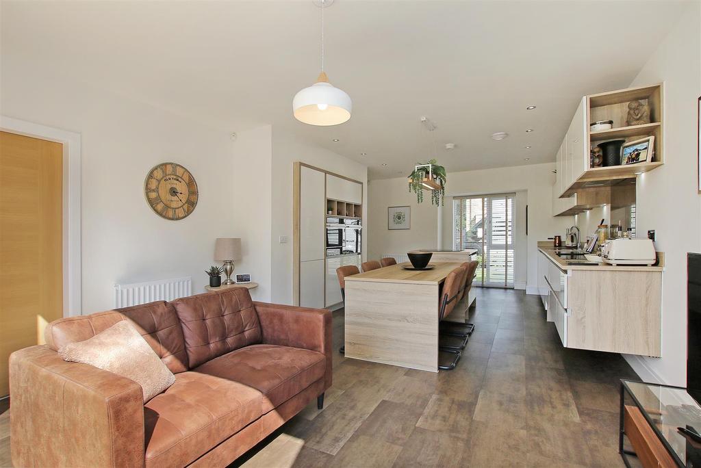 8.Kitchen4.JPG