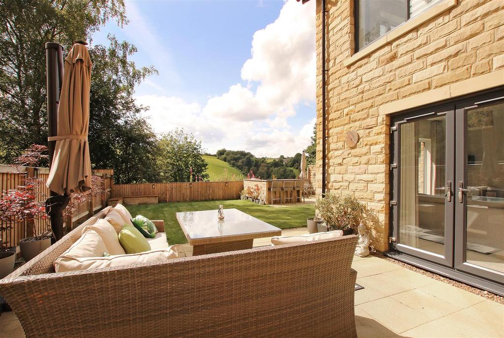 32.Second Patio.JPG