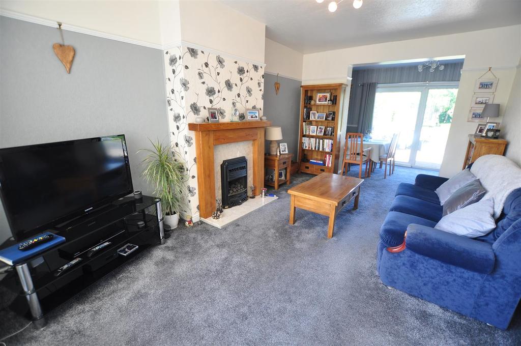 Lyttleton Avenue, Halesowen 3 bed semidetached house £260,000