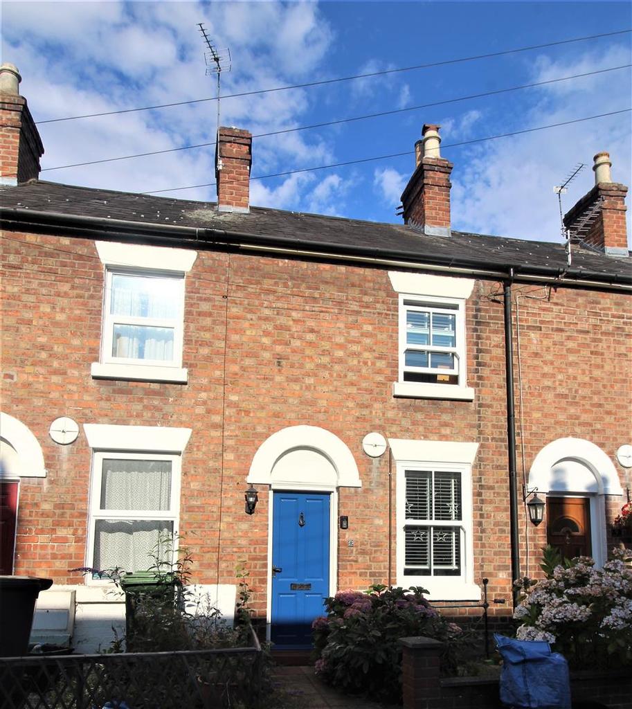 Lindley Street, Castlefields, Shrewsbury 2 bed terraced house £650
