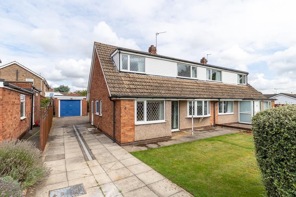 Jacklins Approach, Scunthorpe 3 bed semidetached house £160,000