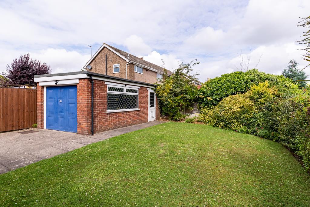 Jacklins Approach, Scunthorpe 3 bed semidetached house £160,000