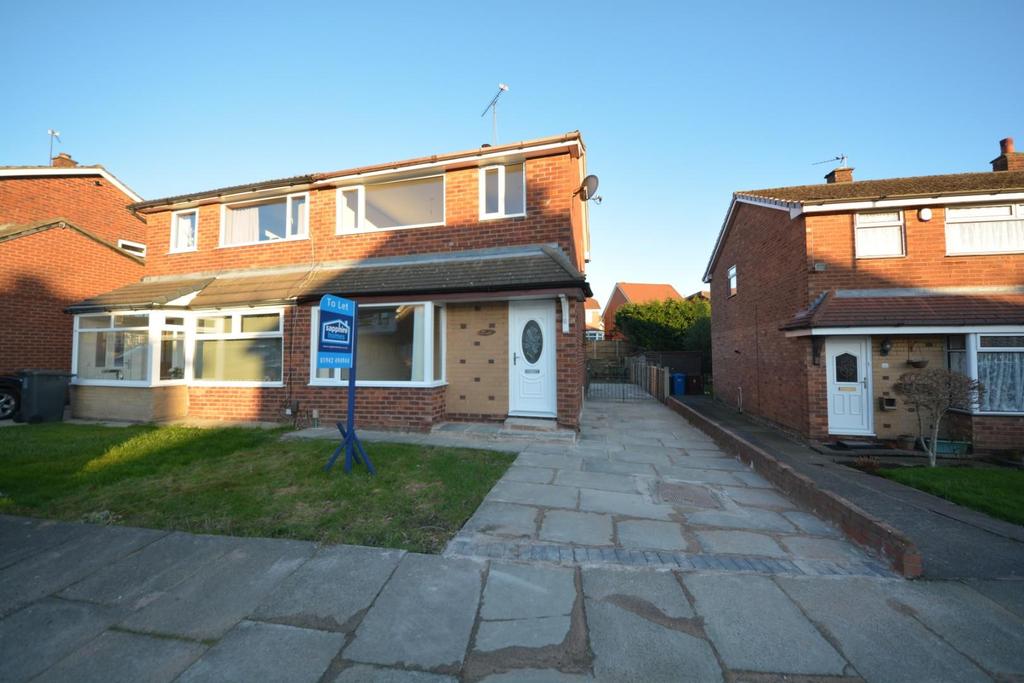 Clevedon Drive, Highfield, Wigan, WN3 6AF 3 bed semidetached house £