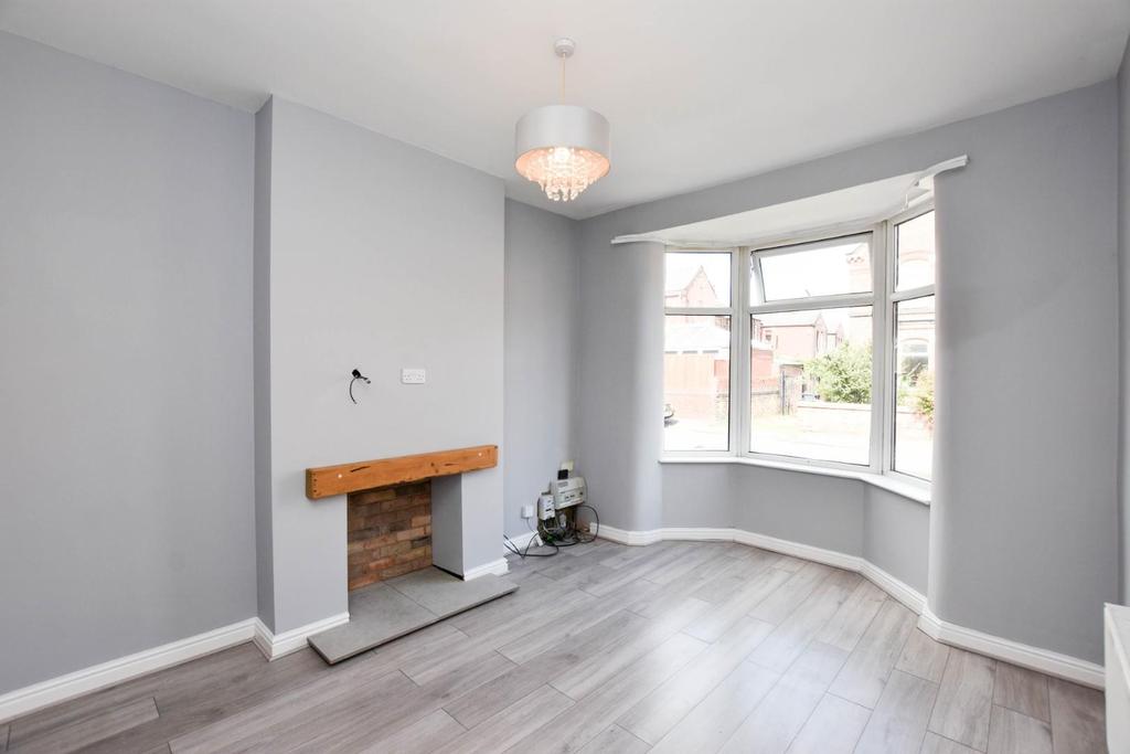 Swinley Street, Swinley, Wigan, WN1 2ED 3 bed end of terrace house £